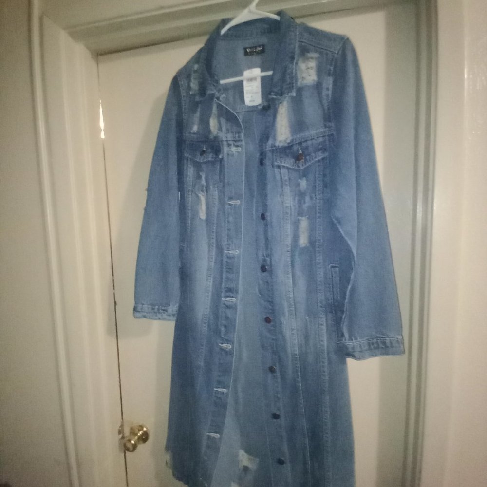 Distressed Denim jacket - Picture 3 of 3